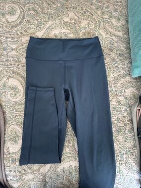 Fabletics High-Waist Navy Active Leggings Powerhold 7/8